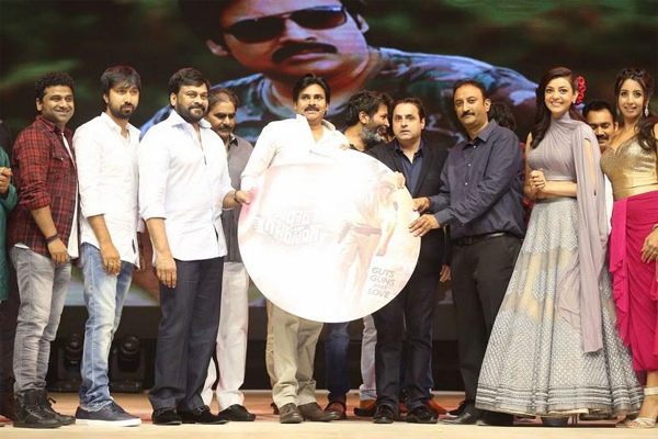 sardhar gabbar singh audio launch,pawan kalyan,sharath marar,bobby  మా బంధం వేరు, రాజకీయాలు వేరు: పవన్